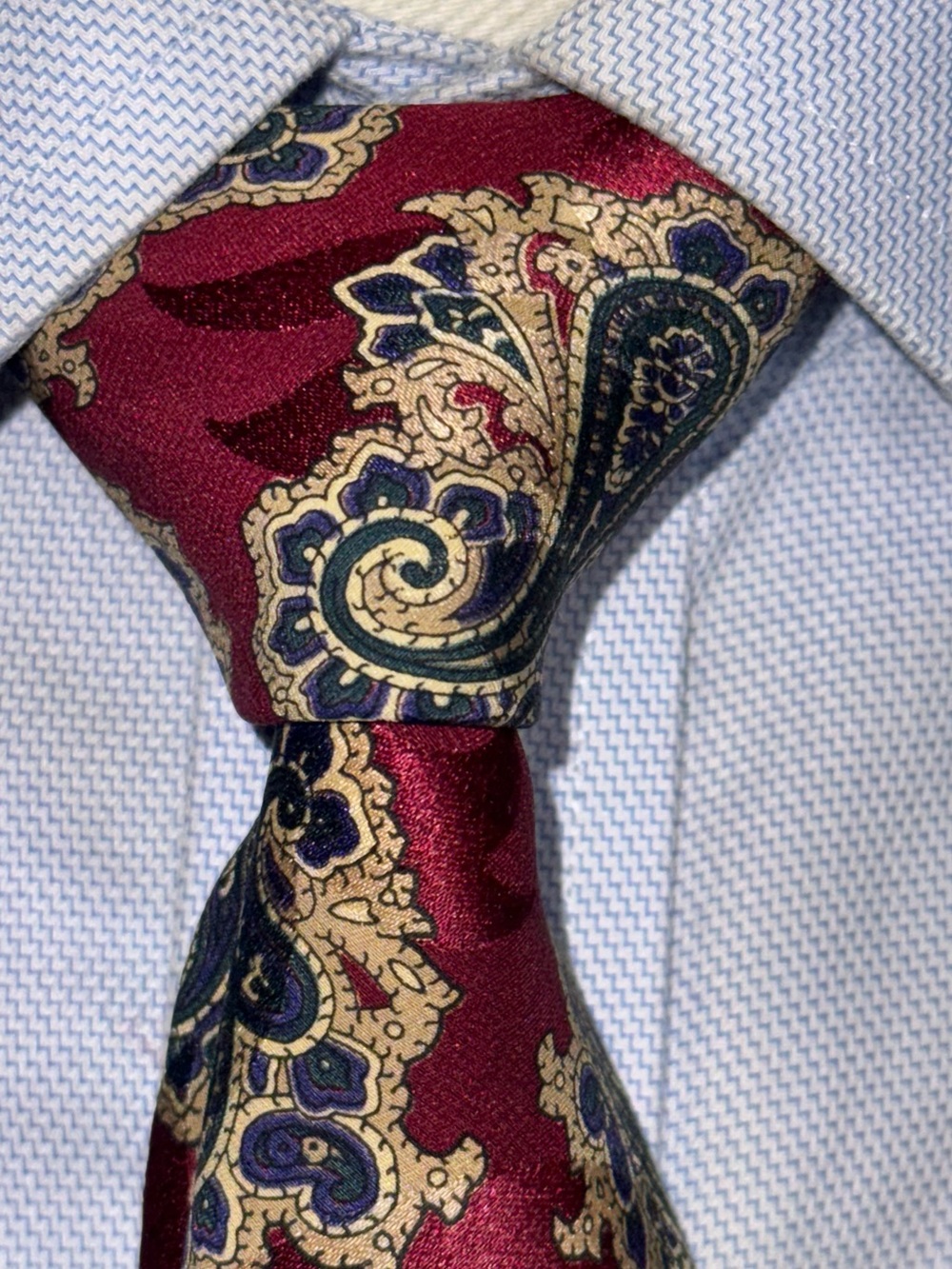 Evan Picone Men’s Necktie Red Paisley Silk Tie with Gold & Navy Accents